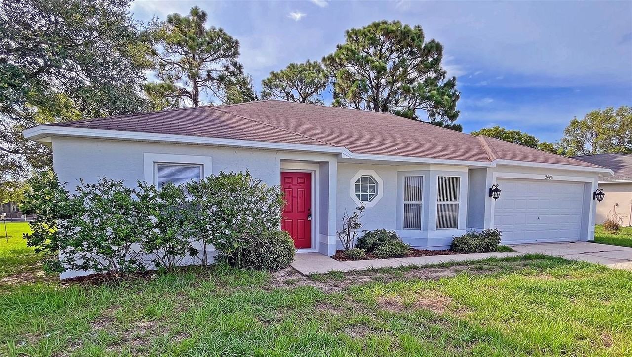 2443 Ambassador Ave - Photo 6 of 48