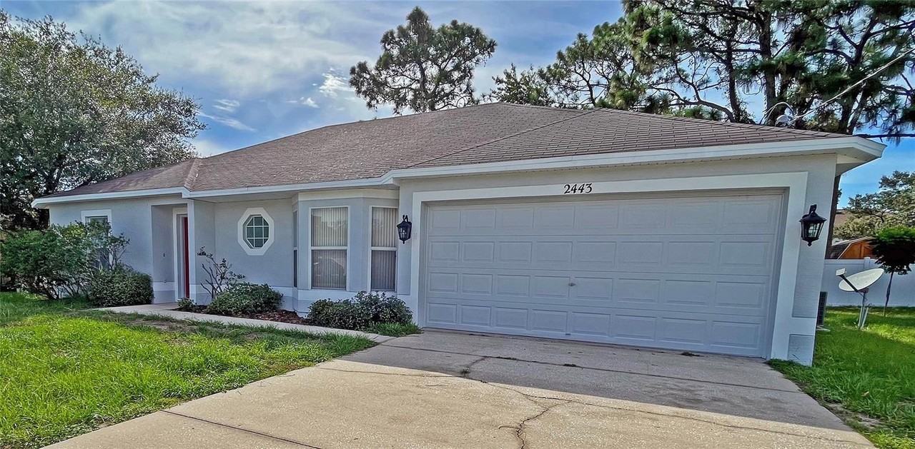 2443 Ambassador Ave - Photo 7 of 48