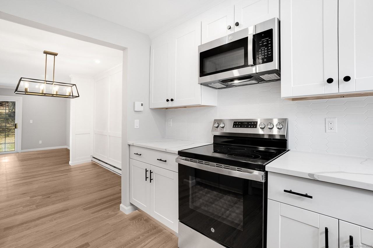 37 Prange Rd - Photo 3 of 40