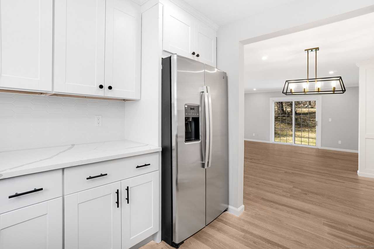 37 Prange Rd - Photo 5 of 40