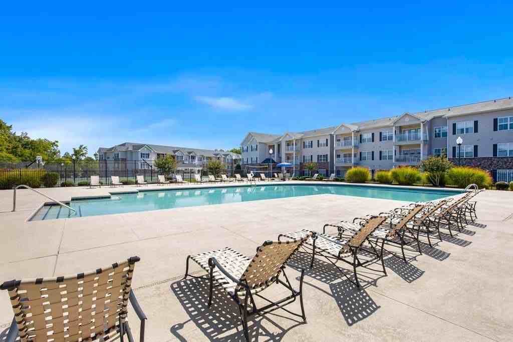 Ethan Pointe Apartments - Photo 4 of 28