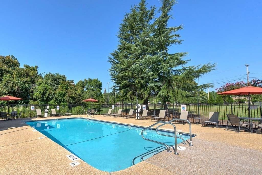 Fox Hollow Apartment Homes - Photo 4 of 24