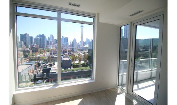 576 Front Street West #09 - Photo 2 of 11