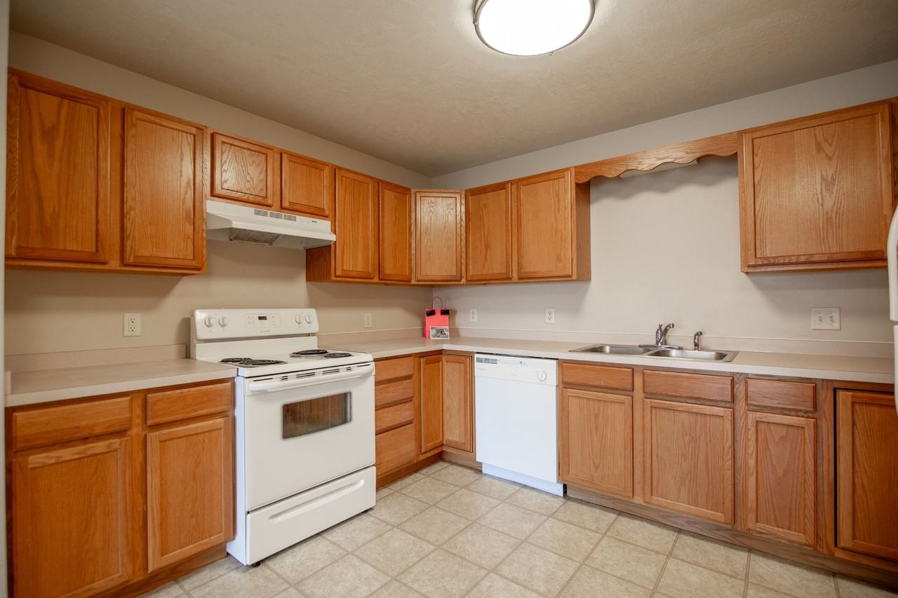 Terrace Pointe Apartments - Photo 5 of 13