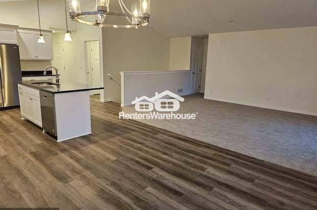 975 45th Ave Ne - Photo 2 of 7