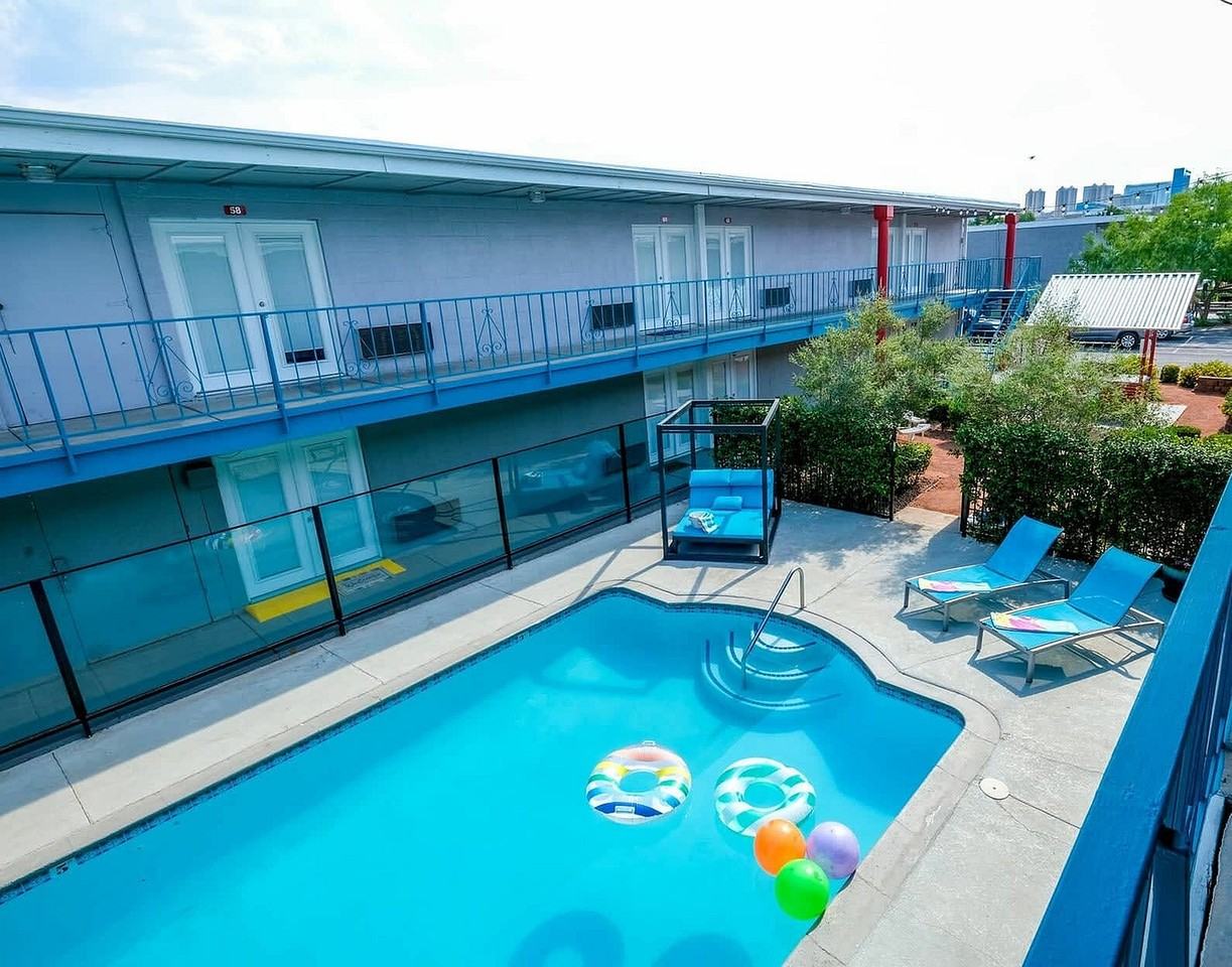 Avenue 965 - Photo 4 of 14