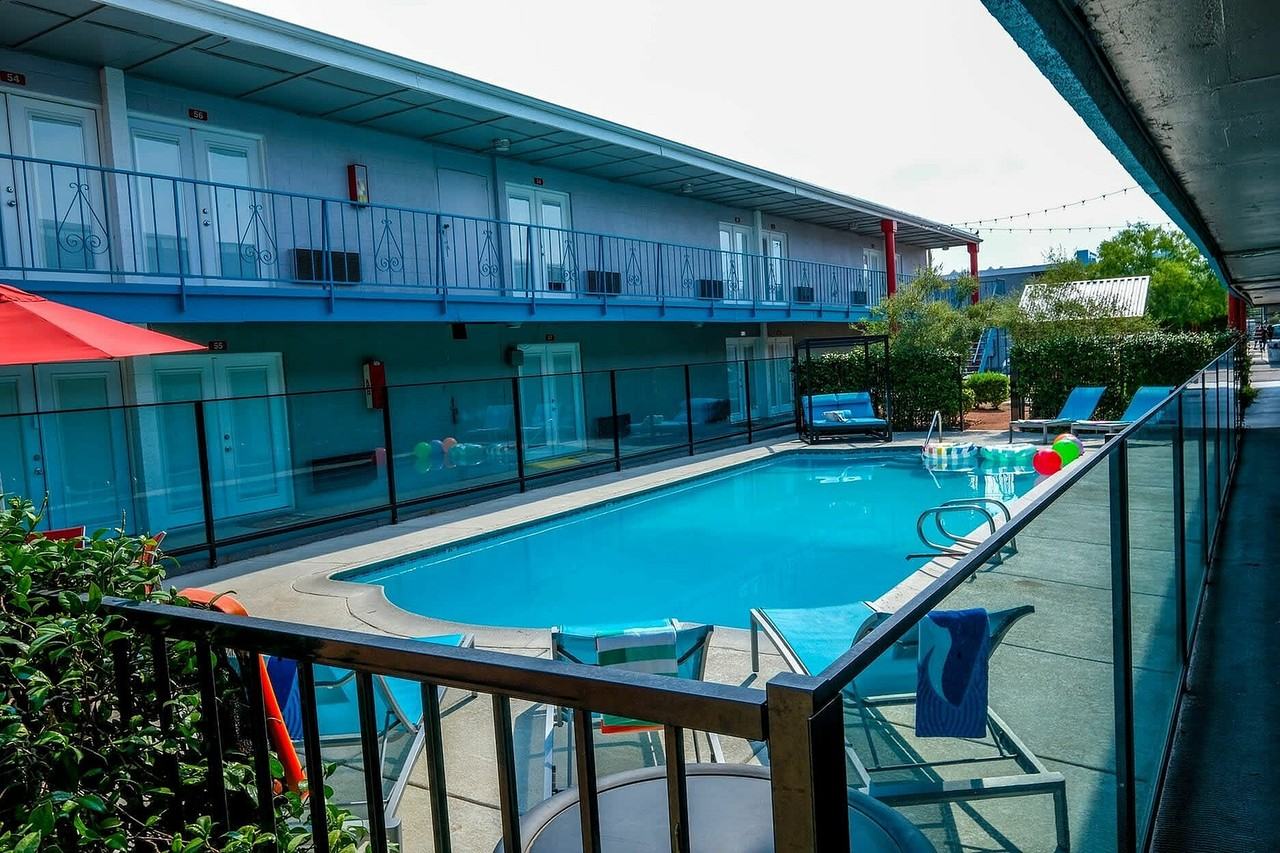 Avenue 965 - Photo 5 of 14