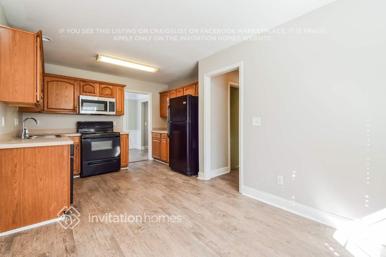 6617 Destiny Dr Se - Photo 6 of 14