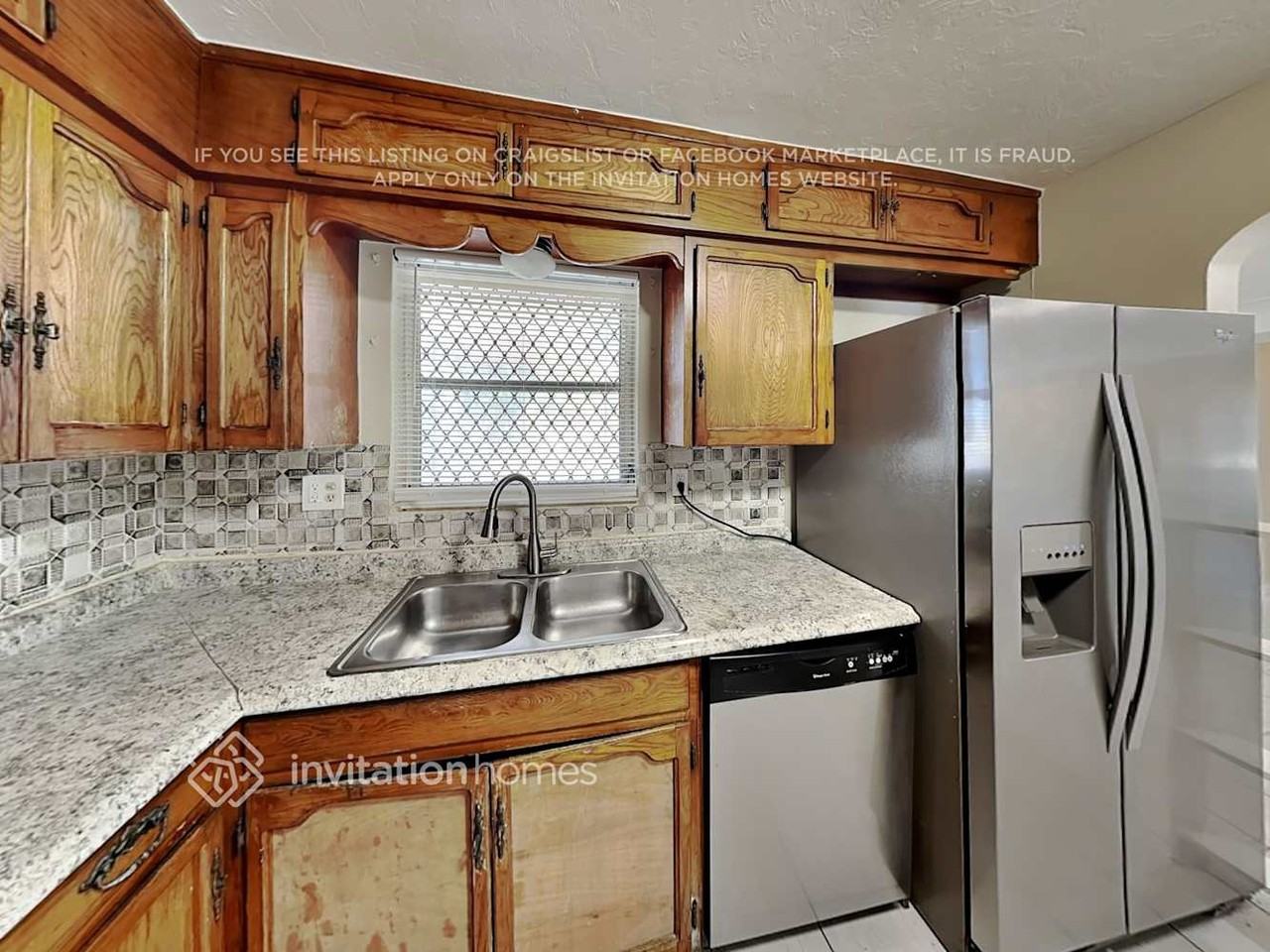 1731 N 56th Ave - Photo 7 of 22