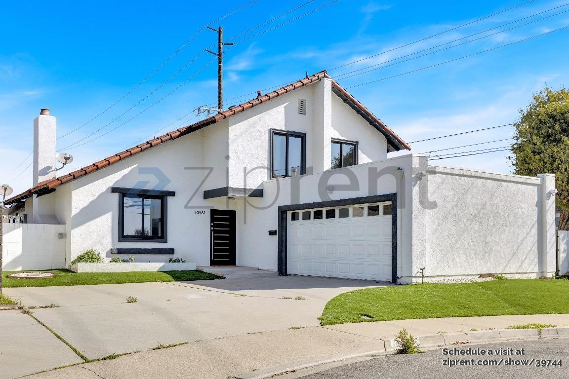 10981 Slater Ave - Photo 2 of 4