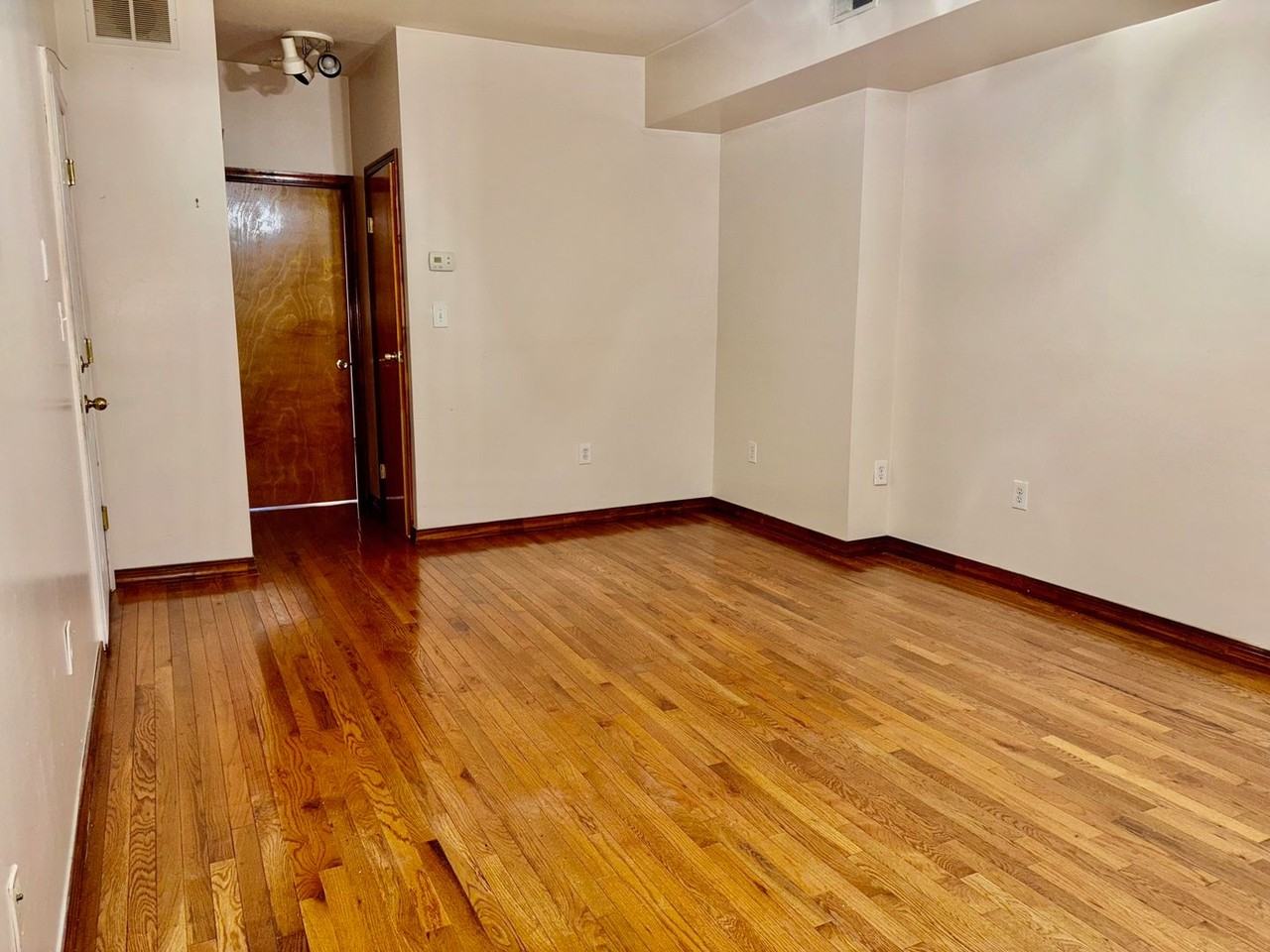 1003 S 3rd St - Photo 2 of 11