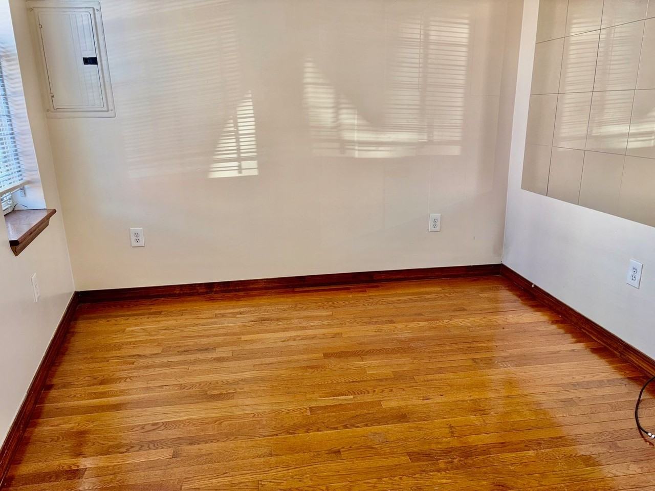 1003 S 3rd St - Photo 6 of 11