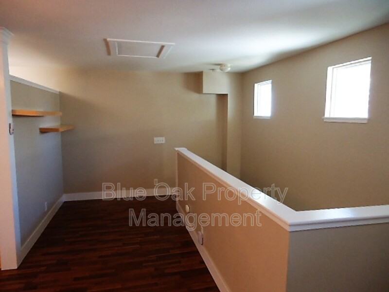 2371 England St #B - Photo 4 of 9