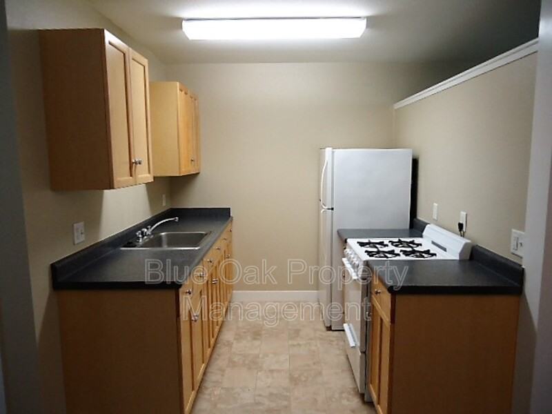 2371 England St #B - Photo 6 of 9