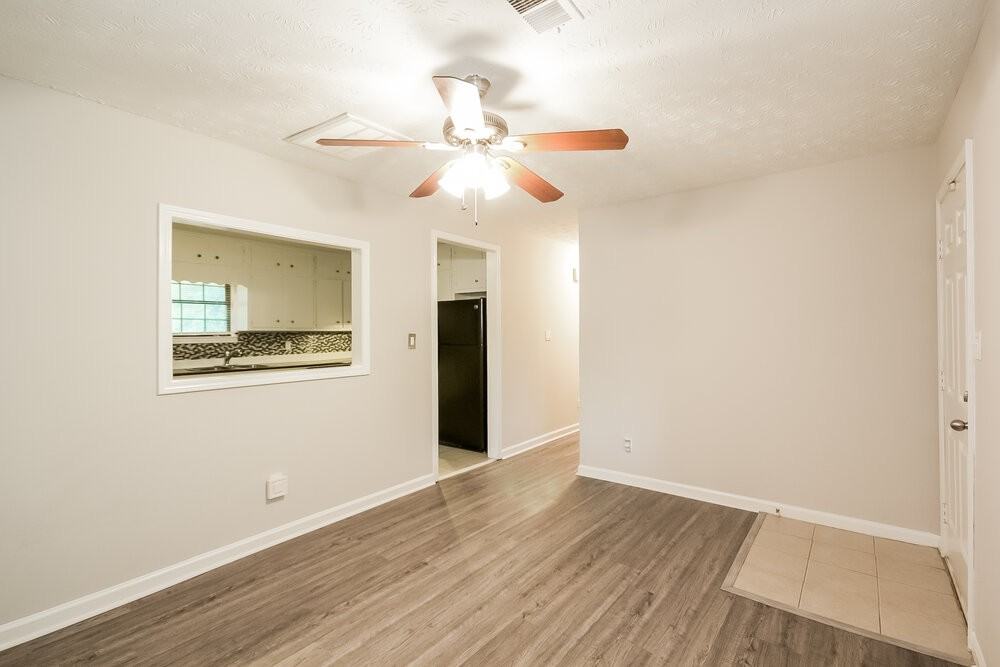 3648 Mansfield Ln - Photo 5 of 23