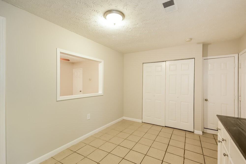 3648 Mansfield Ln - Photo 6 of 23