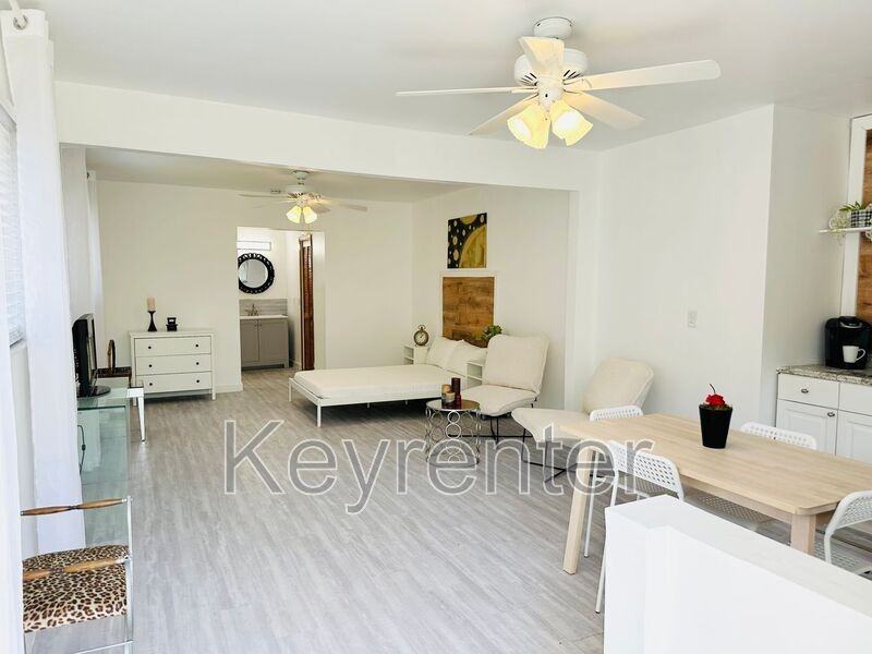 12895 Sw 6th St - Photo 2 of 28