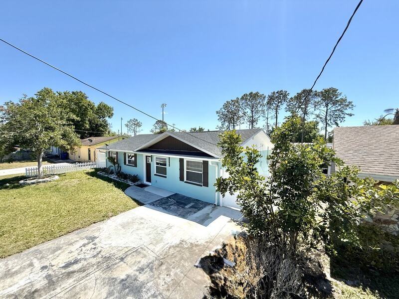 11786 126th Ter - Photo 3 of 48