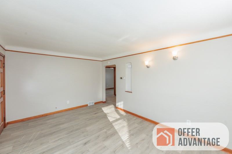 3026 Torrington Ave - Photo 3 of 9