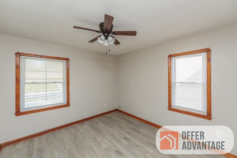 3026 Torrington Ave - Photo 4 of 9