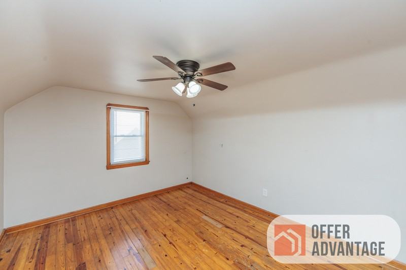 3026 Torrington Ave - Photo 7 of 9