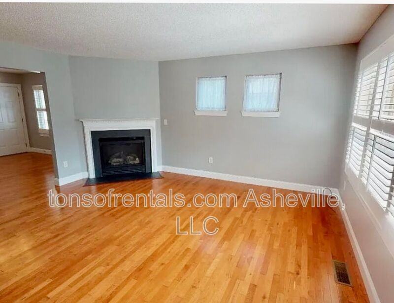 130 Downing Park Ct - Photo 2 of 18