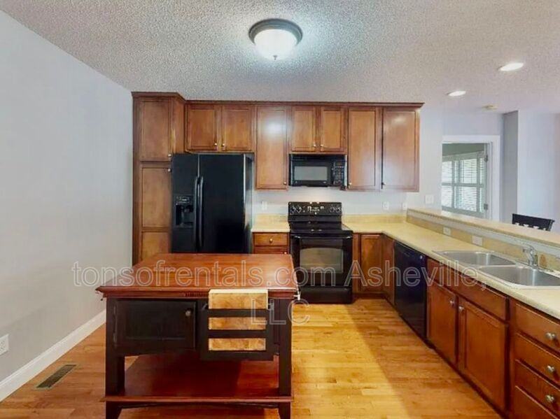 130 Downing Park Ct - Photo 4 of 18