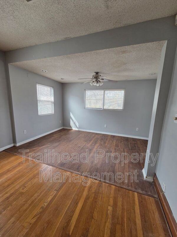 219 N Monroe Ave #2 - Photo 6 of 22