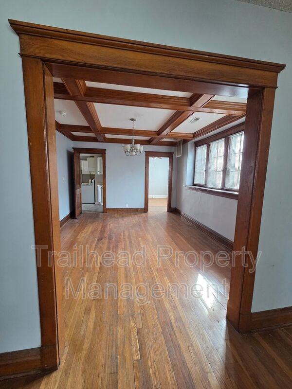 219 N Monroe Ave #2 - Photo 7 of 22