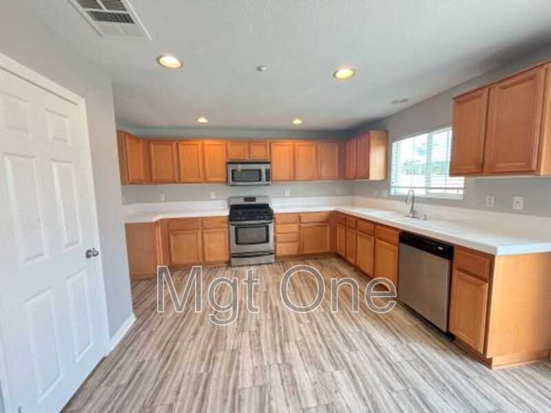 9154 San Luis Obispo Ln - Photo 2 of 27
