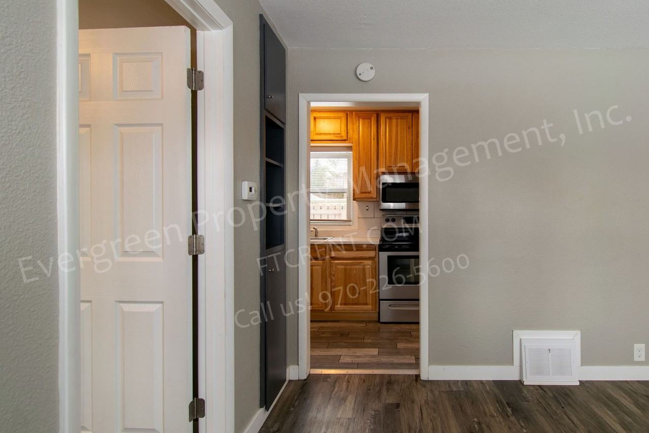 207 E Stuart St - Photo 5 of 36