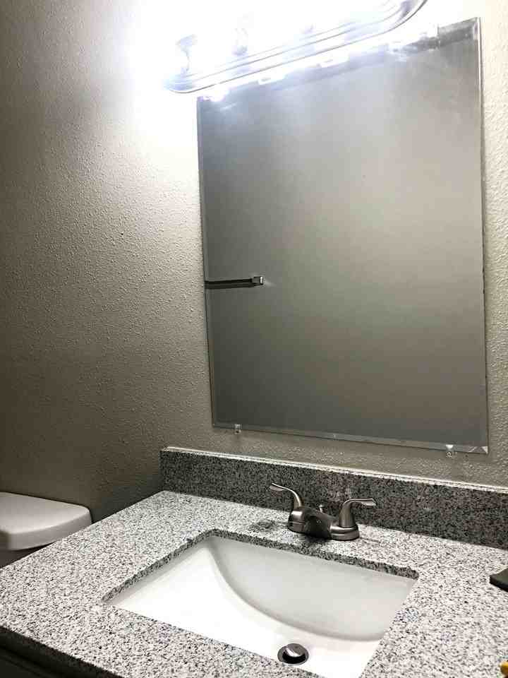 The Palms Apartments - Photo 6 of 14