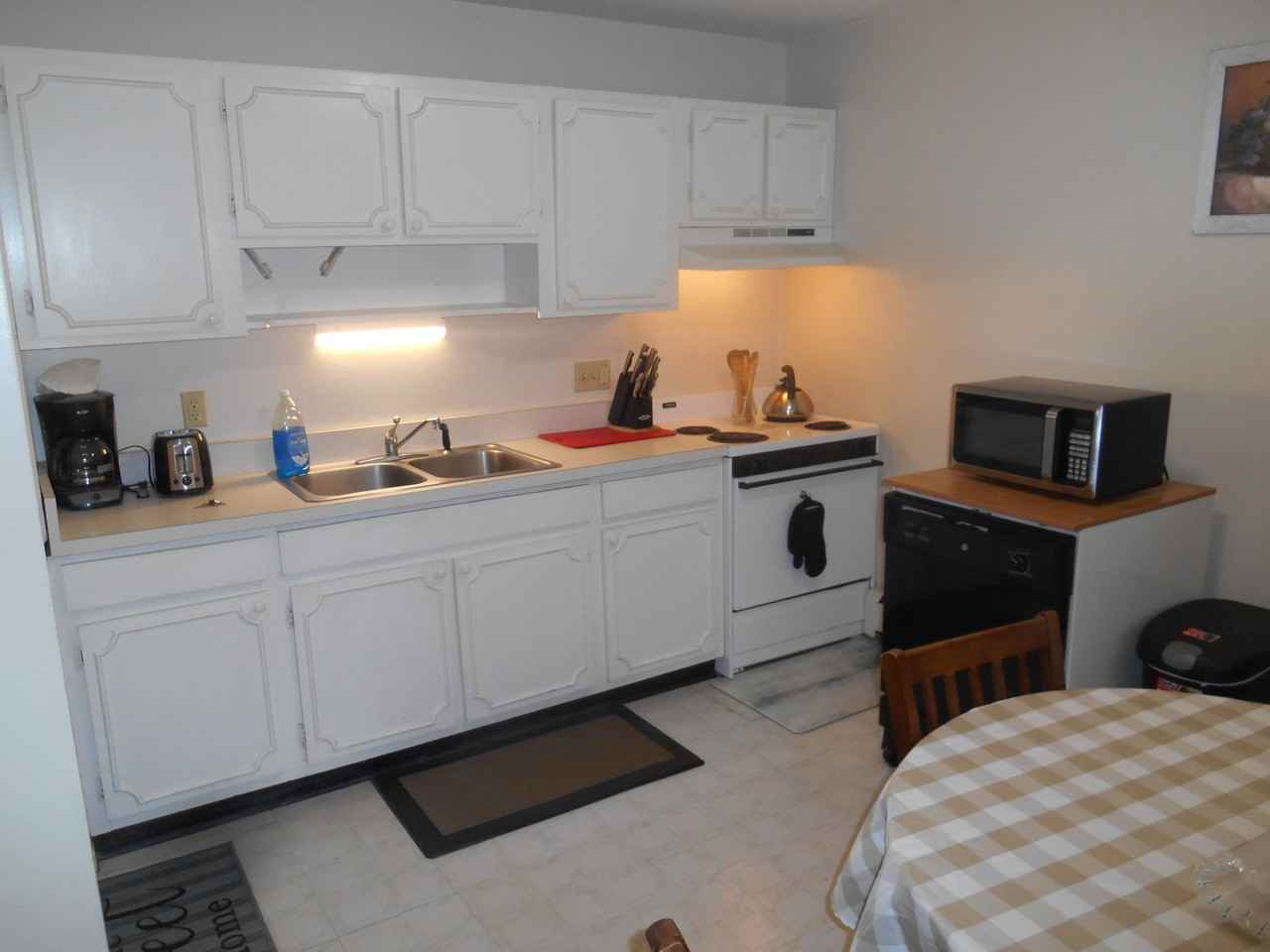 1629 Genesee St #B11F - Photo 6 of 12