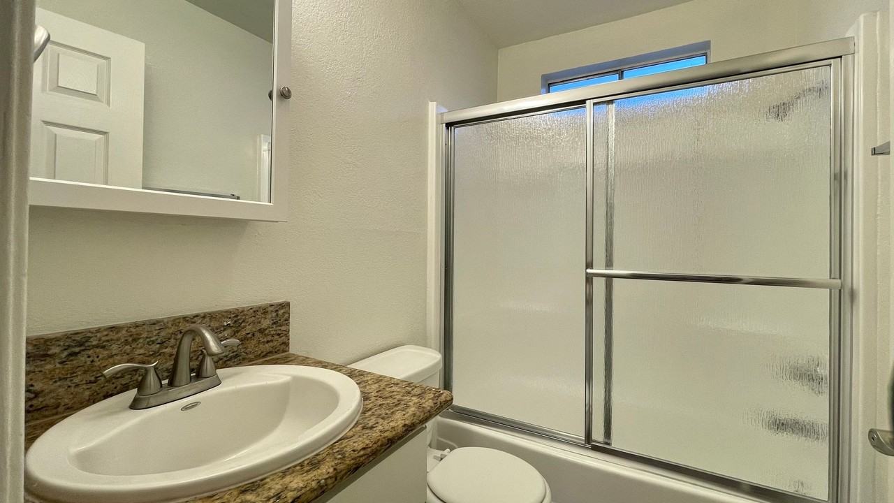 320 W Canon Perdido St #3 - Photo 4 of 11