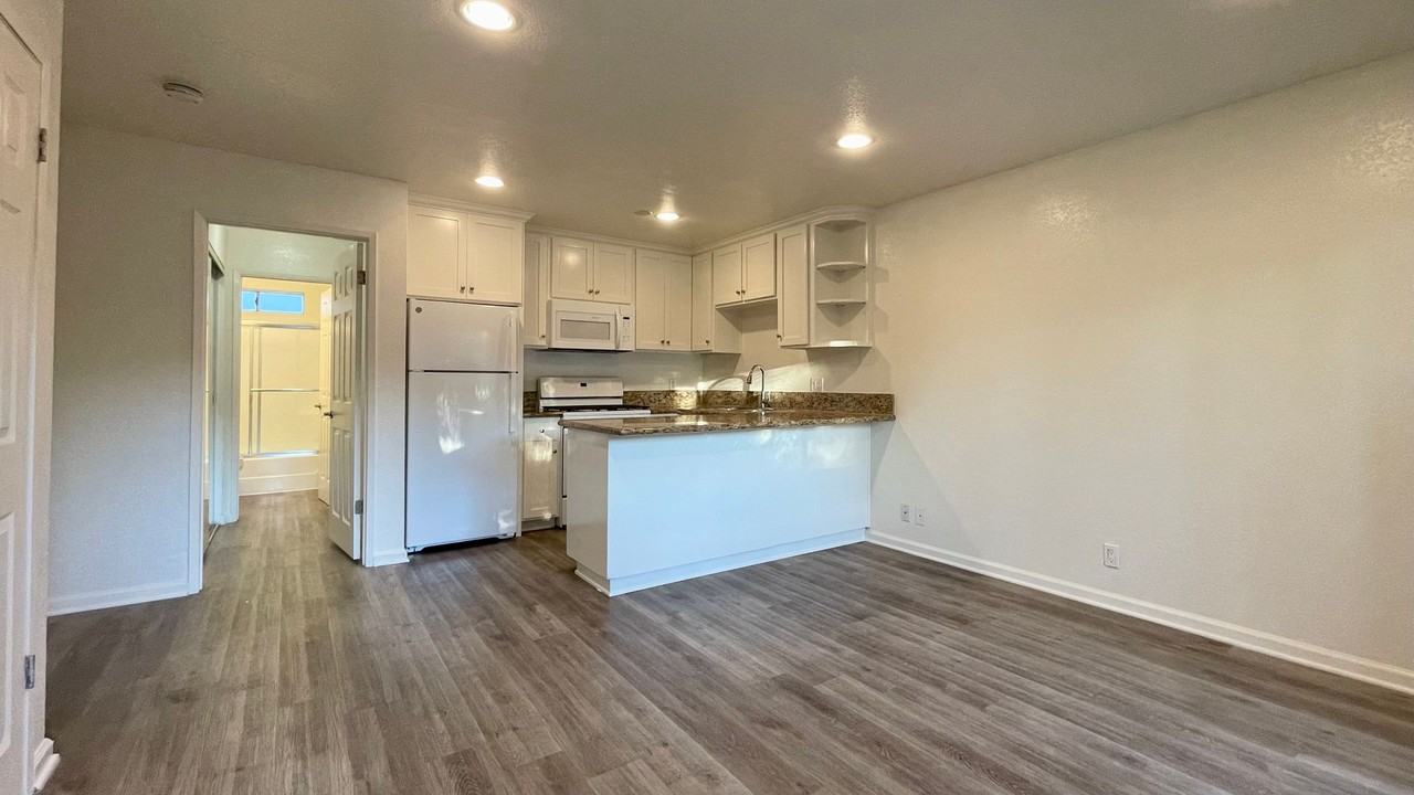 320 W Canon Perdido St #3 - Photo 5 of 11