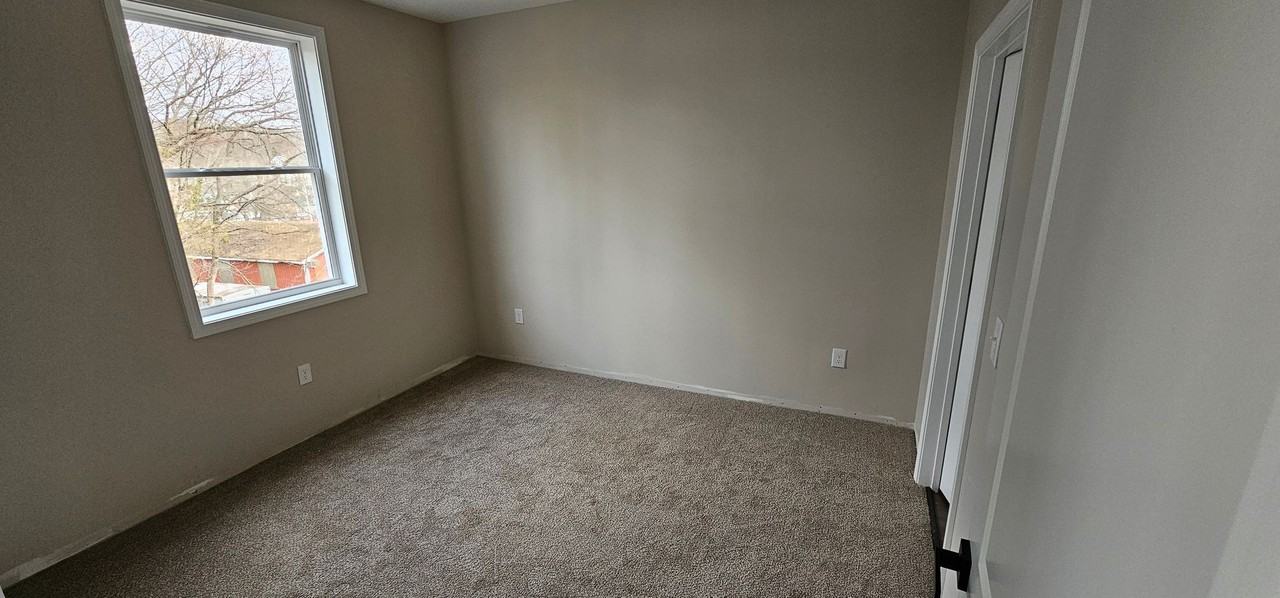 Station House Apartments - Photo 3 of 10