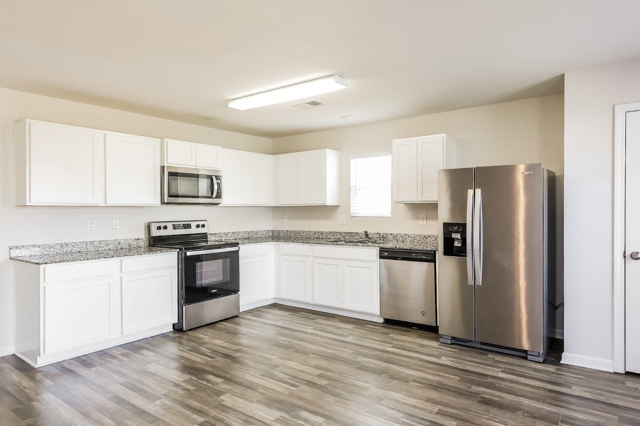 541 Springtime Ln - Photo 6 of 16