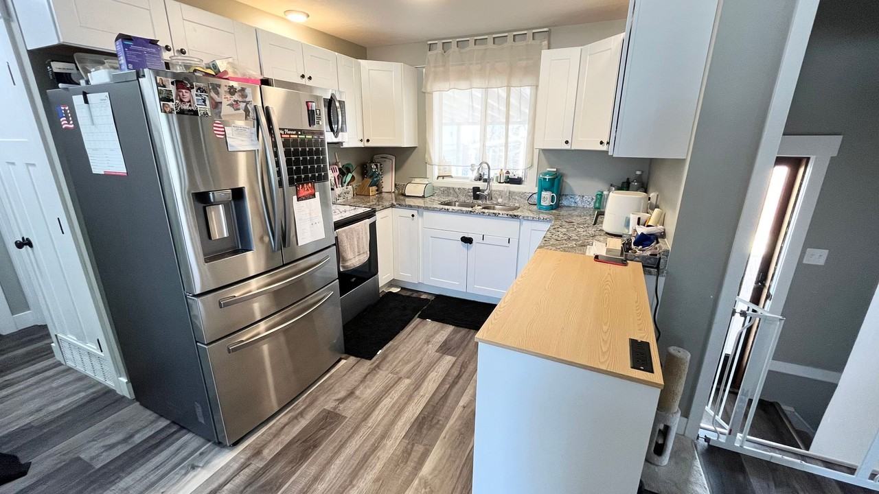 4383 S 275 W - Photo 3 of 13