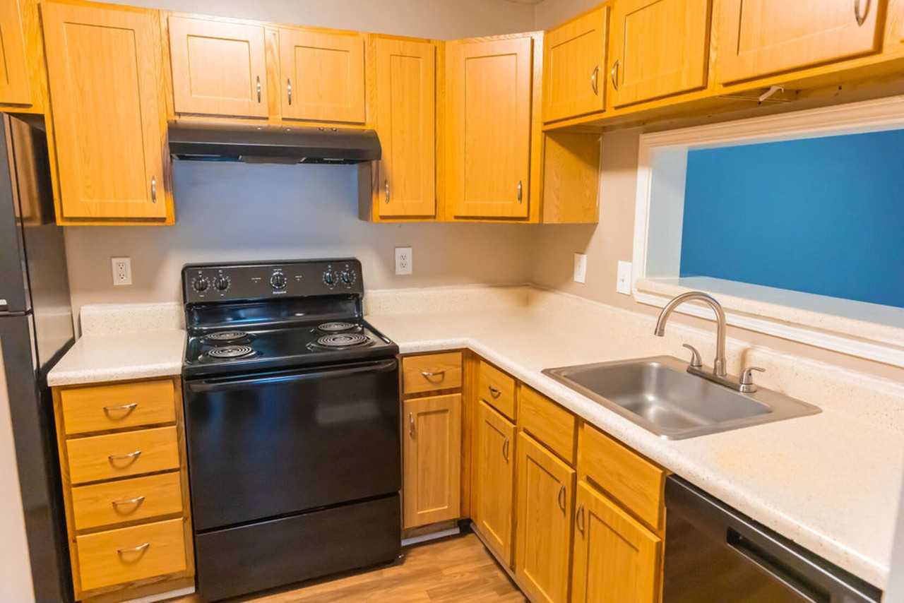 201 Landing - Photo 2 of 66