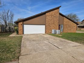 204 Willow Branch Rd - Photo 1 of 1