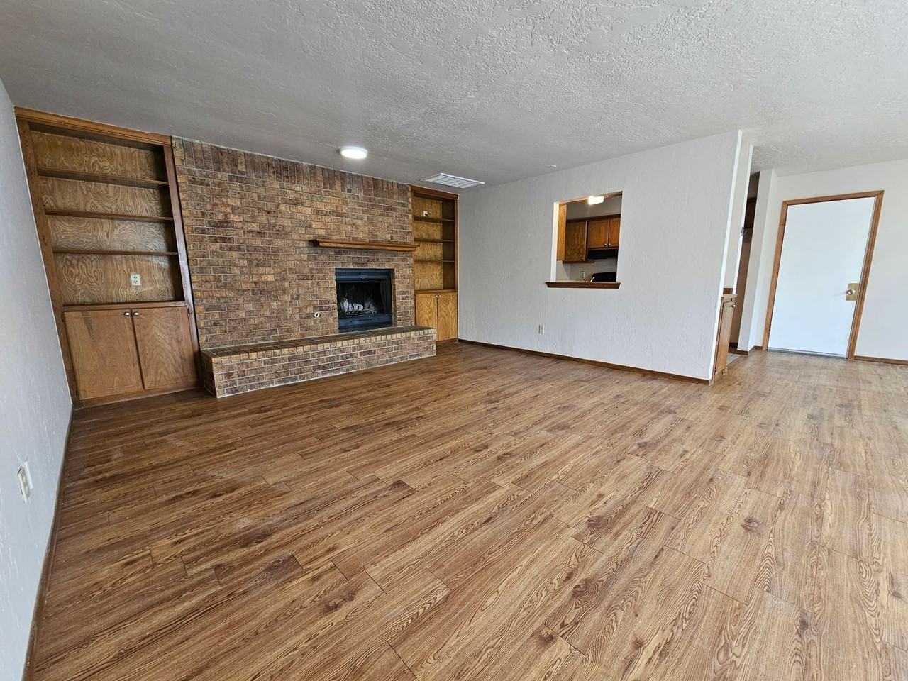 204 Willow Branch Rd - Photo 3 of 20