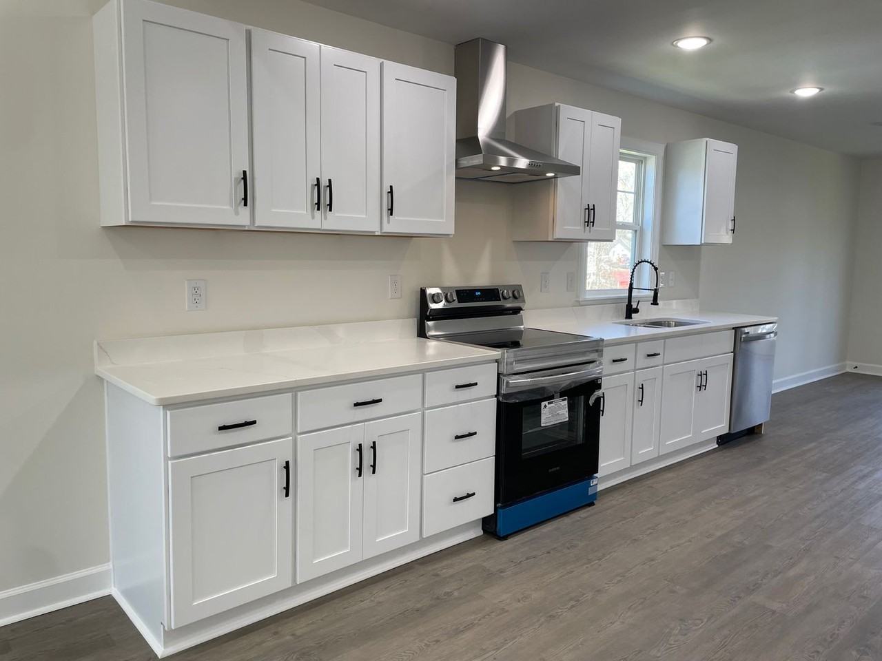 922 Culbreth Ave - Photo 5 of 20