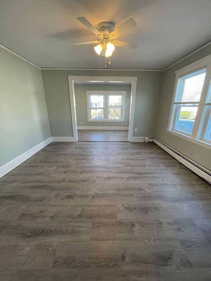5 Kittredge St - Photo 4 of 22