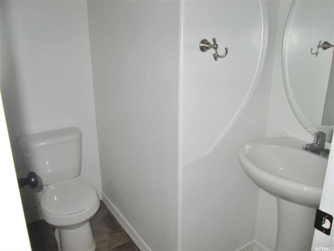 2448 W 630 N - Photo 2 of 9