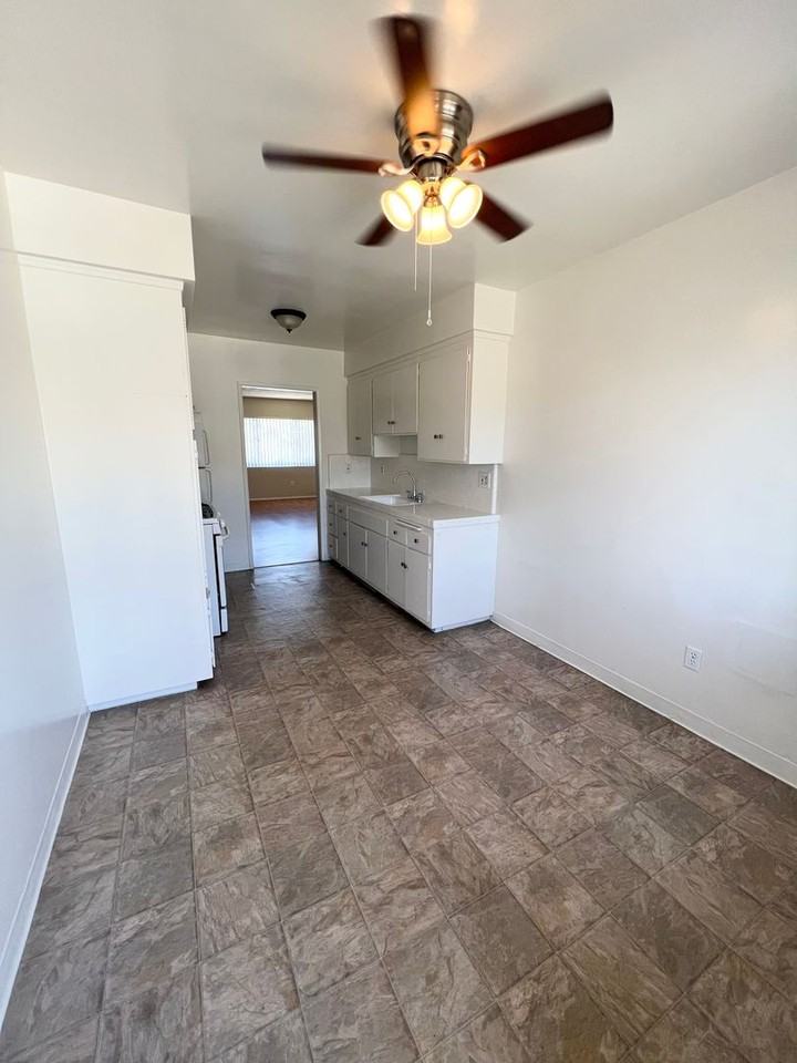 Spacious 2BD/1BA, 1BD/1BA, Studio/1BA(All Utilities Pay) - Photo 2 of 14