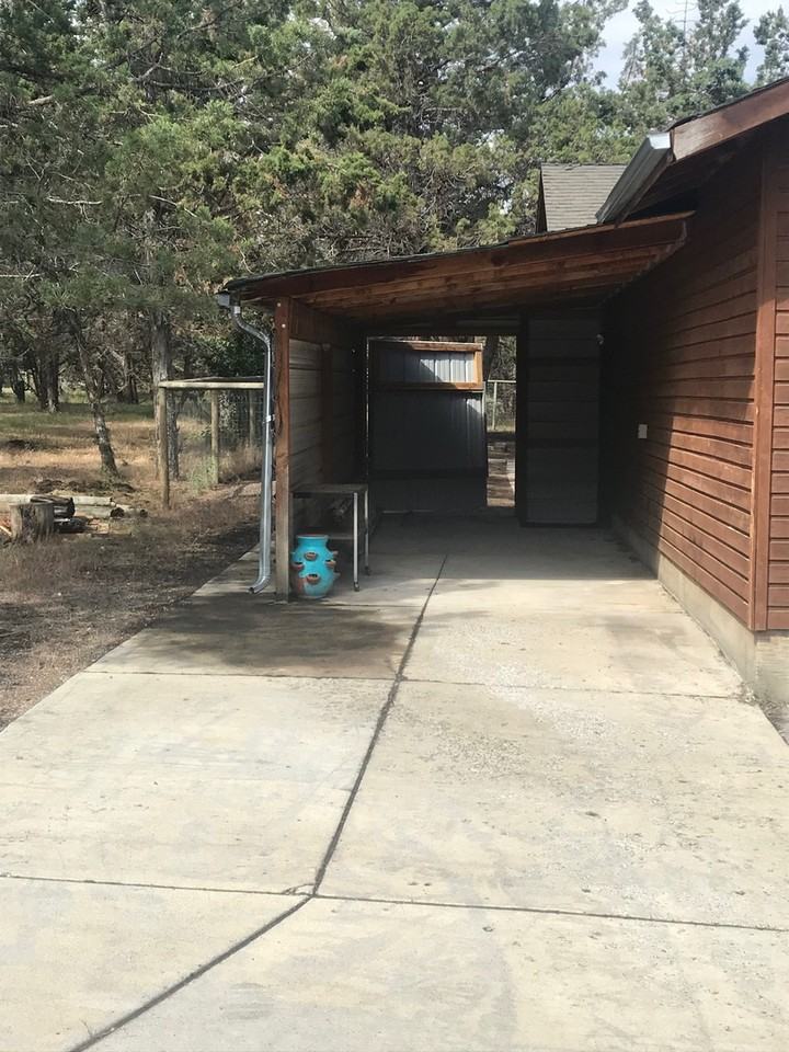 64224 Tumalo Rim Dr - Photo 3 of 18