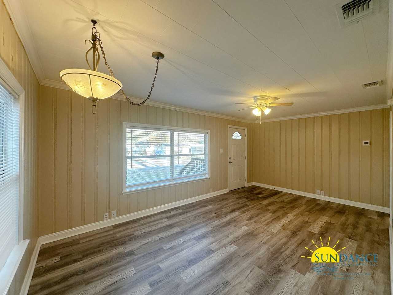 907 Canopy Ln - Photo 2 of 13