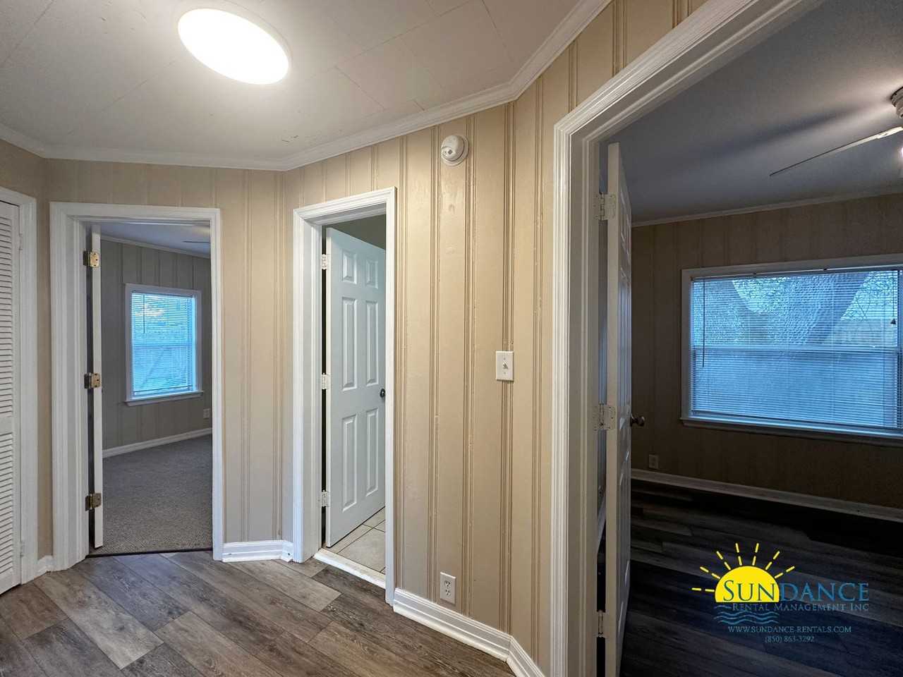 907 Canopy Ln - Photo 4 of 13