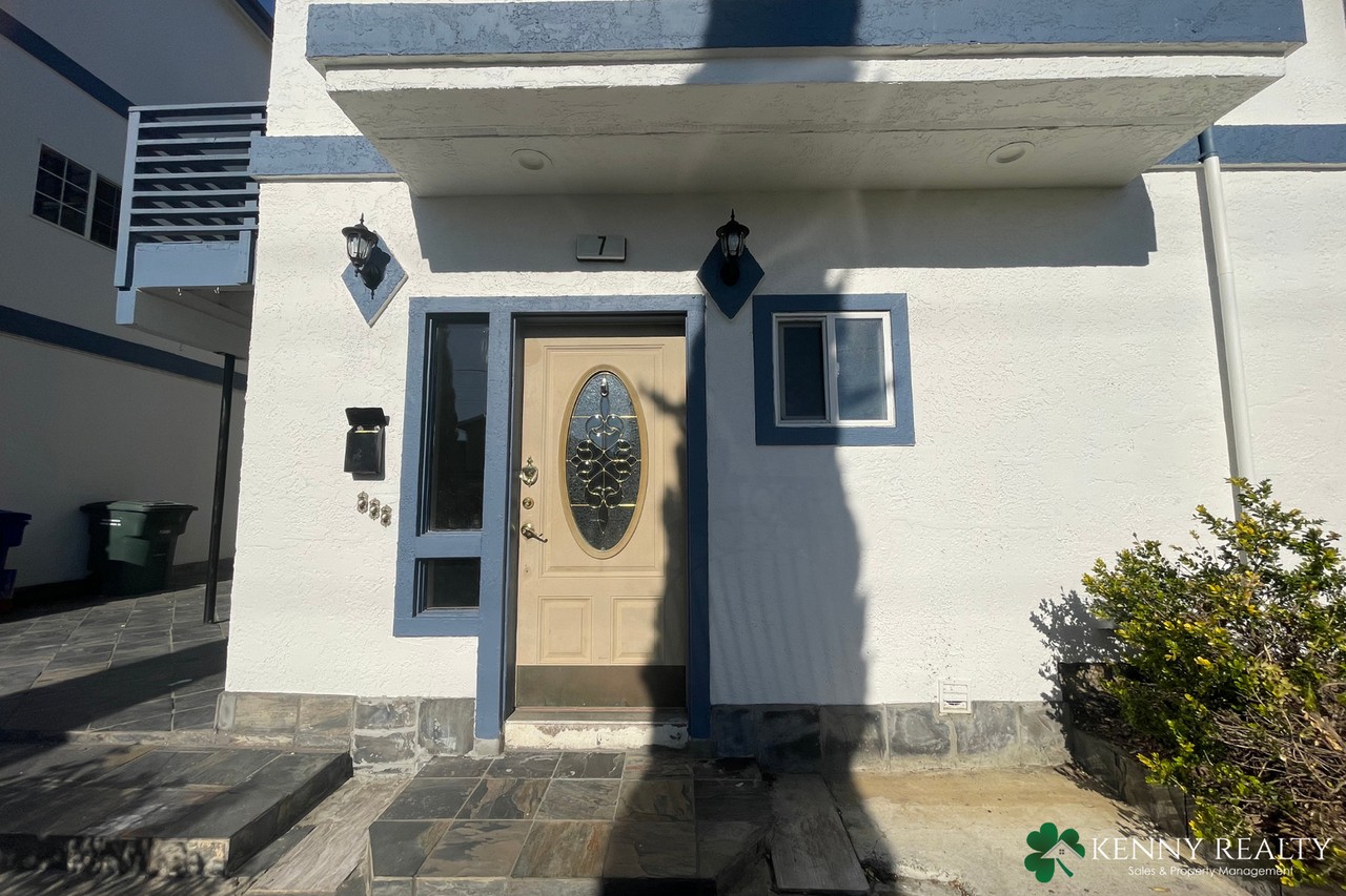 7 Magnolia Ave - Photo 2 of 30