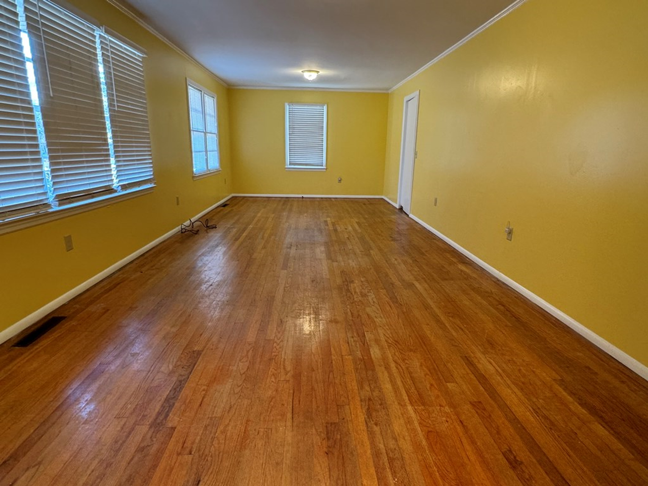 287 Manchester Dr - Photo 3 of 23